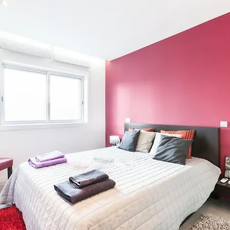 Avenida Da Liberdade Flat Near Praca Republica Safaris Center *